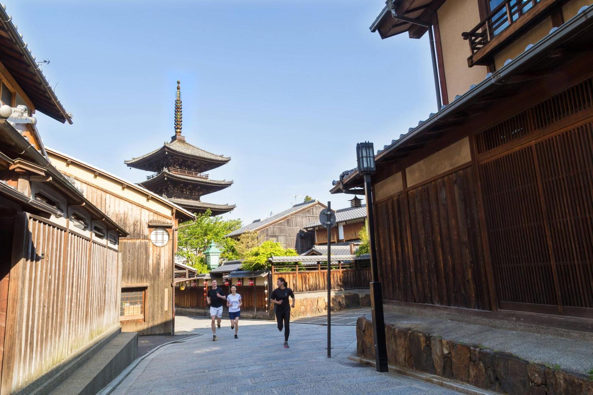 The Ritz-Carlton Kyoto Hotel Exterior photo
