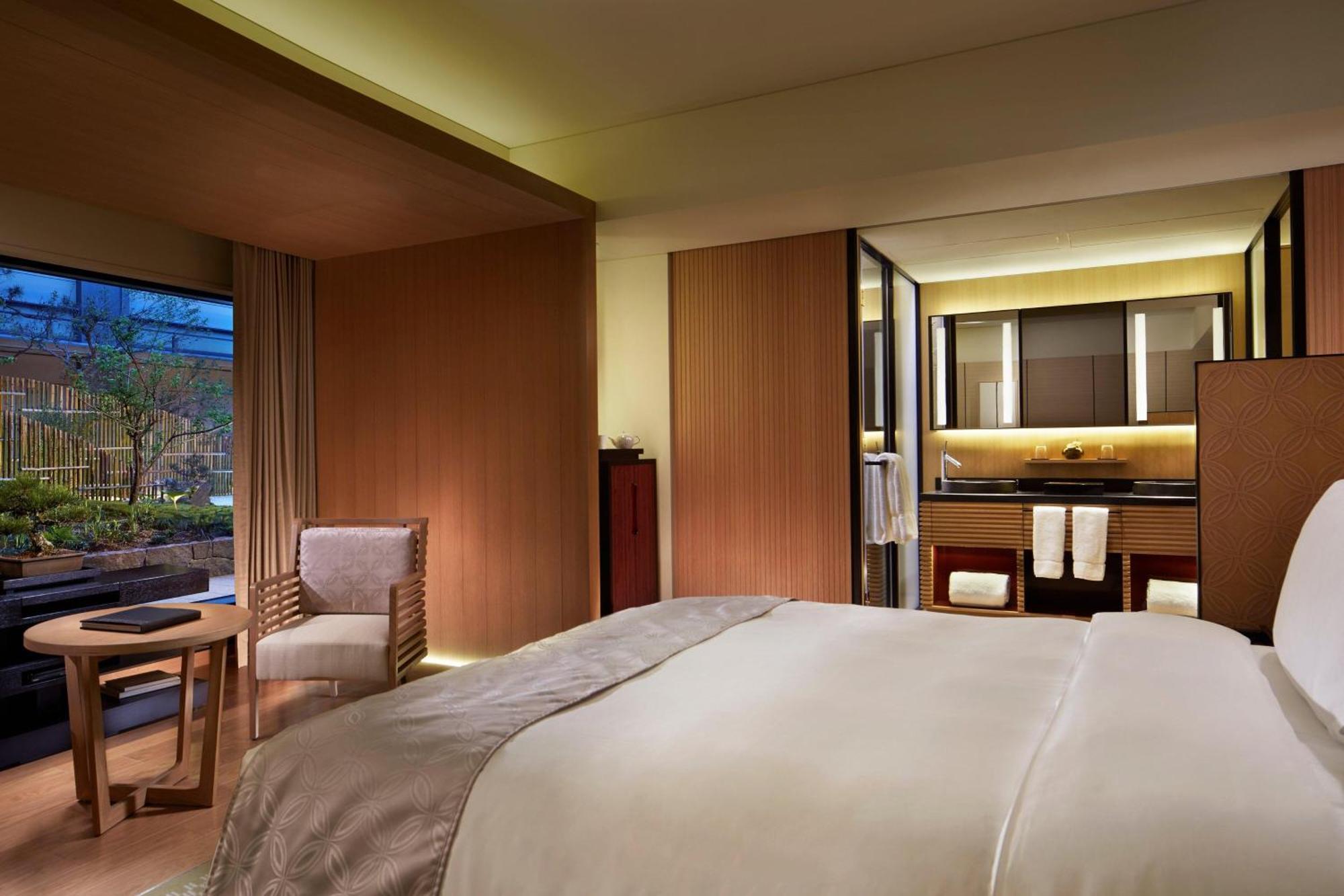 The Ritz-Carlton Kyoto Hotel Exterior photo